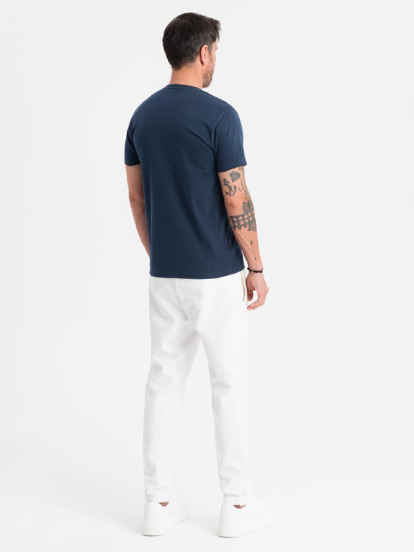 Ombre Clothing Tricou clasic BASIC din bumbac pentru bărbați cu decolteu în V - albastru închis