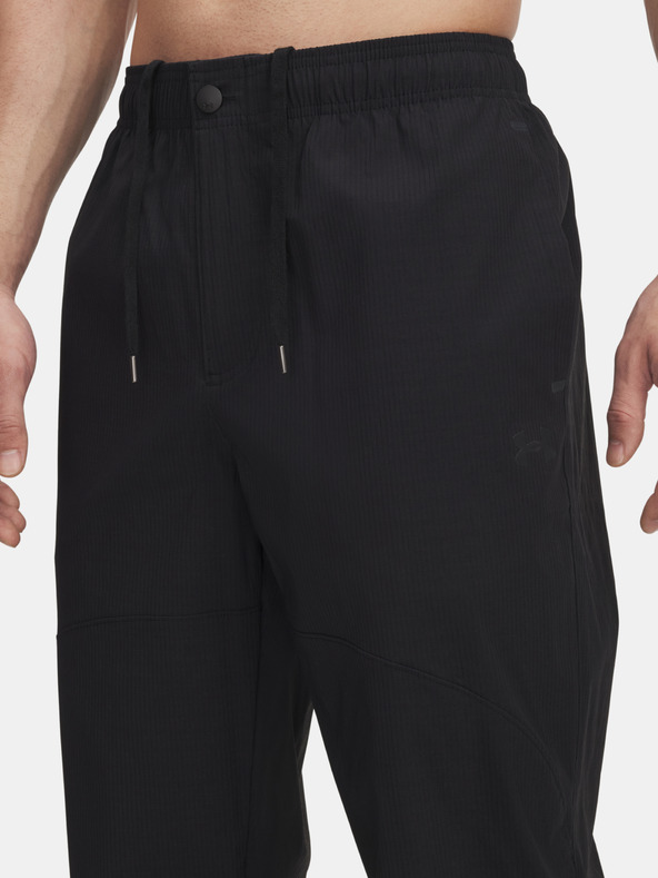 Under Armour Pantaloni sport bărbați Under Armour UA UNSTPBLE WOVEN TX TAPER-BLK