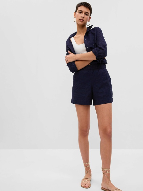 GAP Pantaloni scurți cu broderie englezească GAP