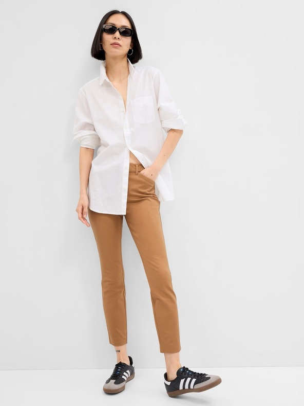 GAP Pantaloni Maro