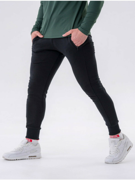 Nebbia Pantaloni de trening slim cu buzunare cu fermoar "Re-gain" 320 Negru