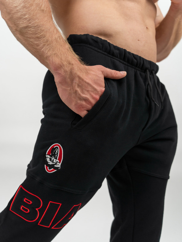 Nebbia Pantaloni de trening largi cu buzunare COMMITMENT 705
