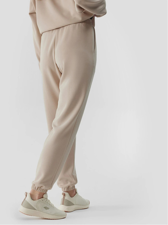 4F Pantaloni de trening jogger pentru femei cu modal 4F