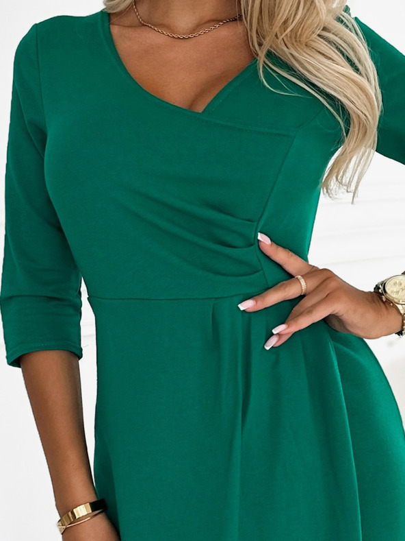 numoco Rochie cu volane și decolteu - verde Numoco IRIS