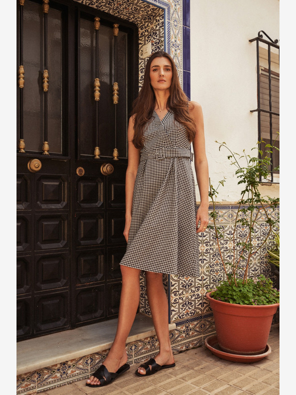 Moodo Rochie albă și neagră Moodo