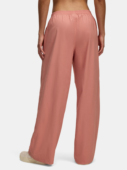 Under Armour Pantaloni sport pentru femei Under Armour UA Unstoppable Wvn Parachute