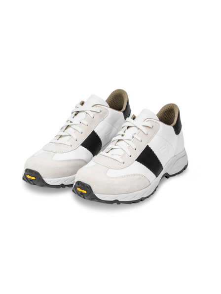 Vasky Botas Nordic Shadow - Adidași / cizme de exterior din piele pentru bărbați alb-negru Producție cehă din Zlín