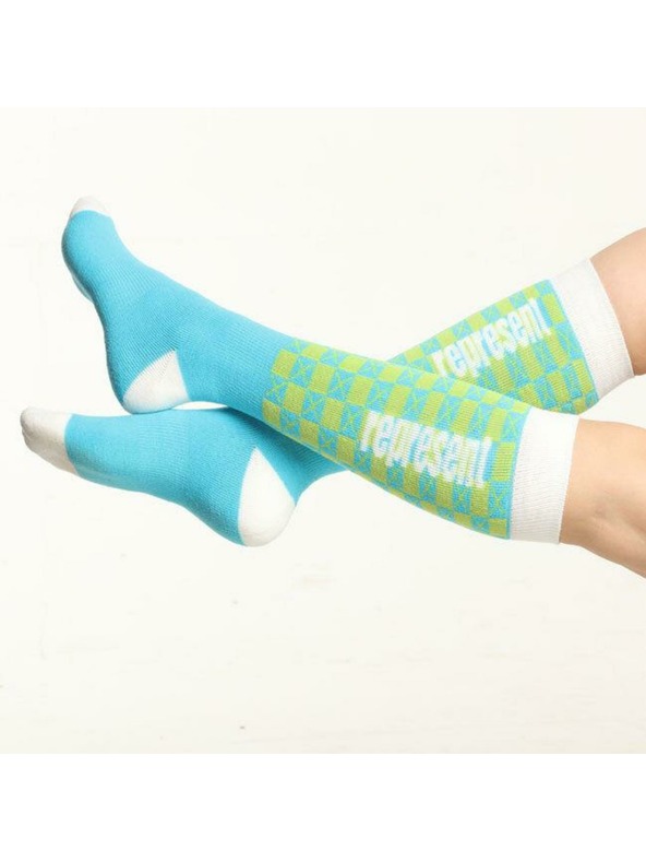 Represent Pat One Reprezintă Șosete