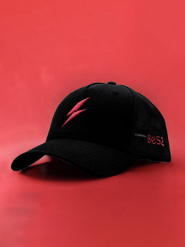 Be52 Șapcă premium Be52 Bolt neagră/roșie