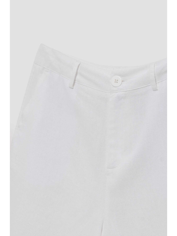 Moodo Pantaloni scurți Moodo albi pentru femei