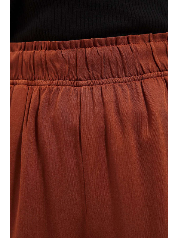 Moodo Pantaloni scurți maro pentru femei Moodo