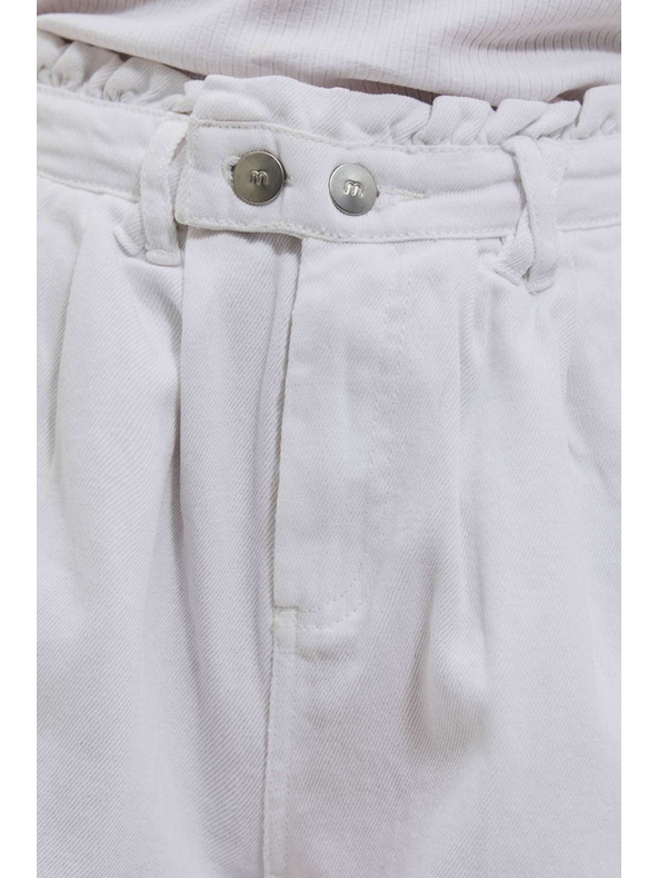 Moodo Pantaloni scurți Moodo albi pentru femei