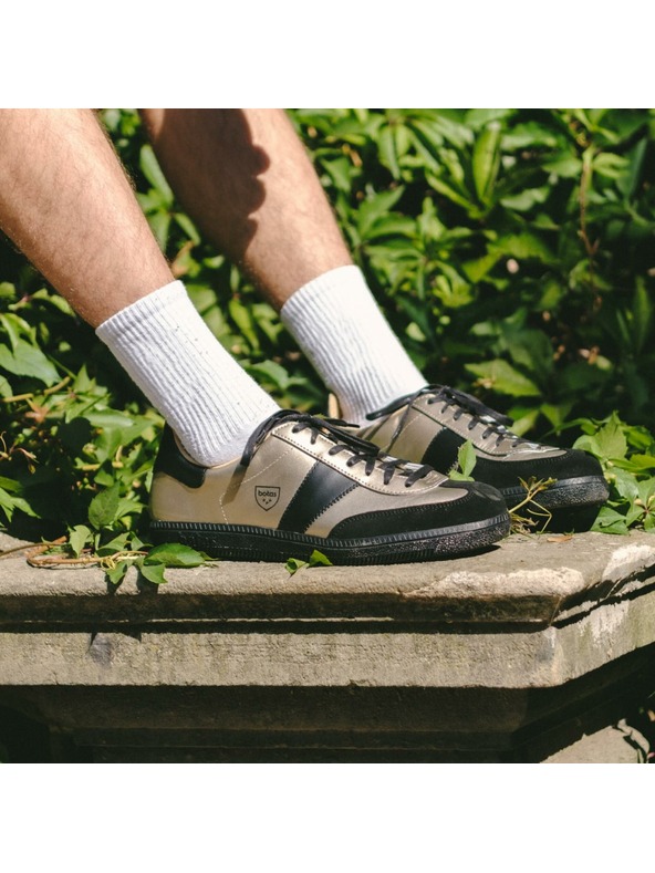 BOTAS *** Adidași din piele pentru bărbați / ghete negru-aurii Botas Iconic Victory 76