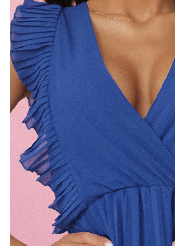 numoco Rochie EMILY plisată cu volănașe și decolteu