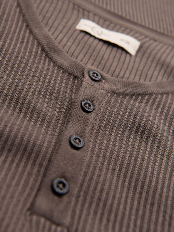 Ombre Clothing Tricou tricotat pentru bărbați cu nasturi la decolteu - gri