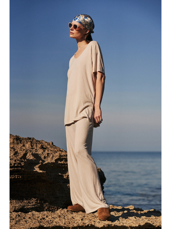 Moodo Top crem lejer