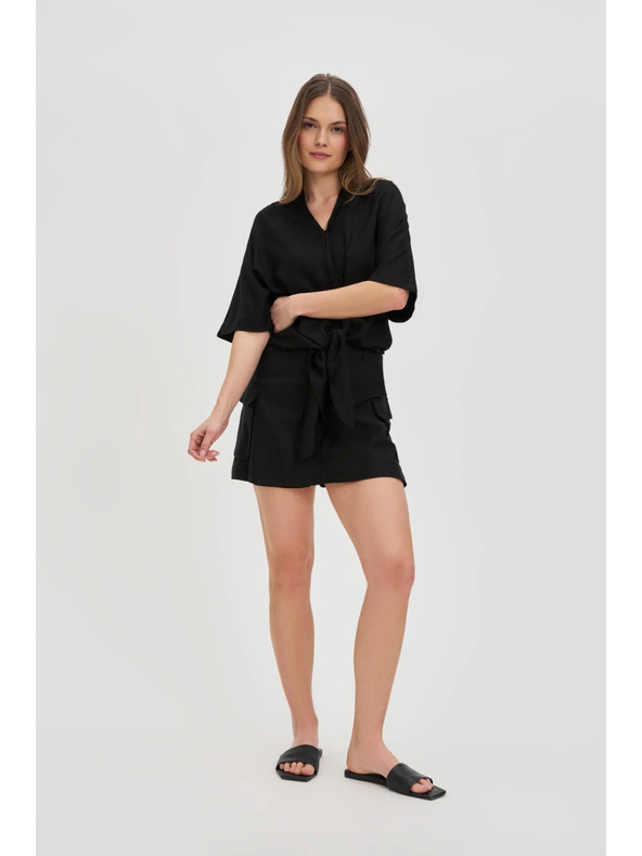 Moodo Pantaloni scurți Moodo pentru femei - negri