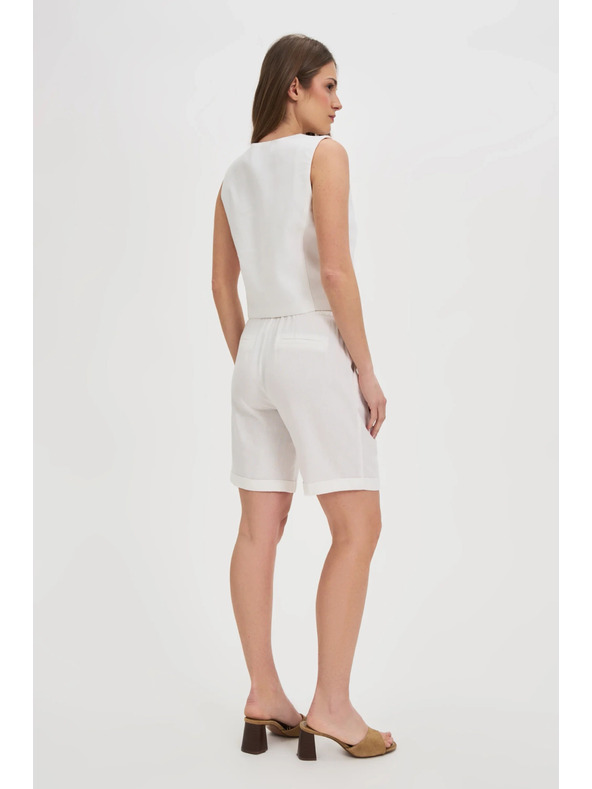 Moodo Pantaloni scurți Moodo pentru femei - albi