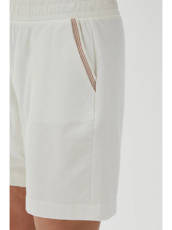 Moodo Pantaloni scurți Moodo pentru femei - albi