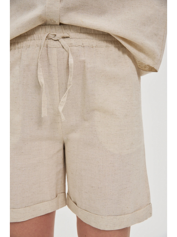 Moodo Pantaloni scurți Moodo pentru femei - bej