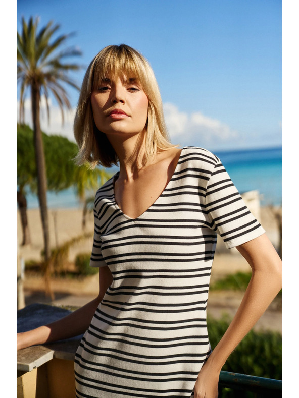 Moodo Rochie cu dungi Moodo pentru femei