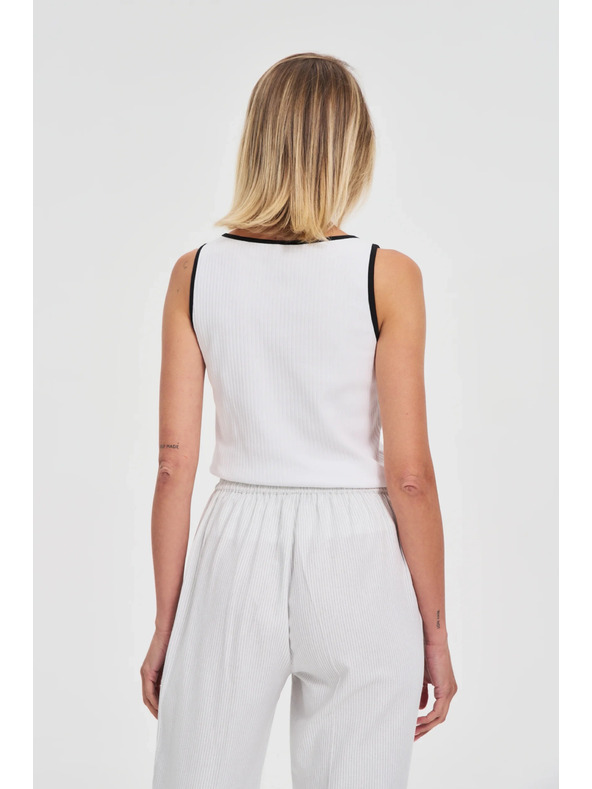 Moodo Top alb pentru femei cu tiv negru