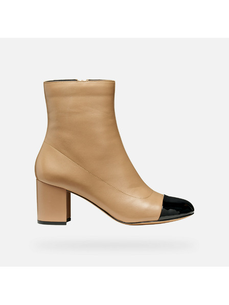 Geox Pantofi bej Geox Virnilisa 65 pentru femei