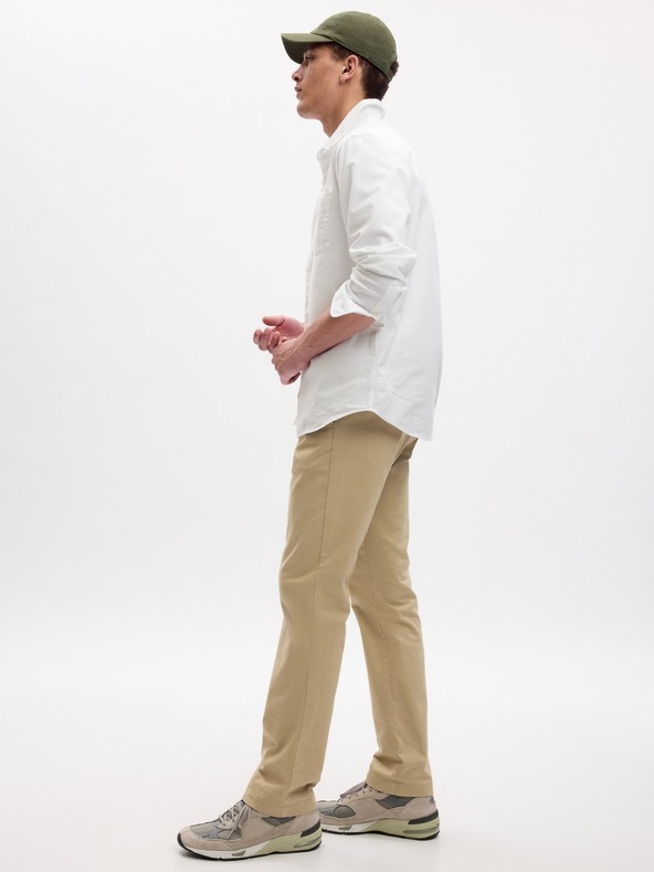 GAP Pantaloni modern khaki in straight fit GapFlex GAP