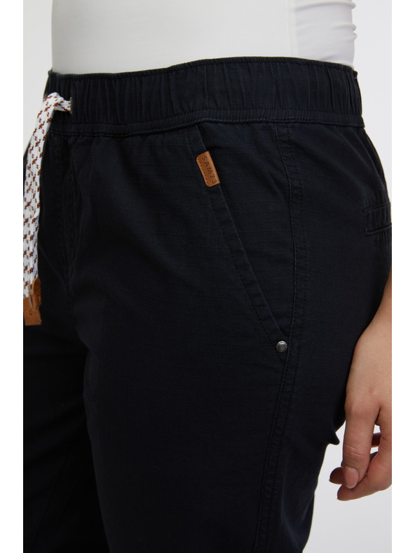 Sam 73 Pantaloni de damă negri SAM 73 Amalia