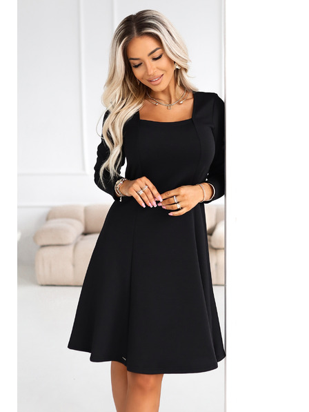 numoco IVANA rochie trapez confortabilă cu decolteu și mânecă lungă - neagră