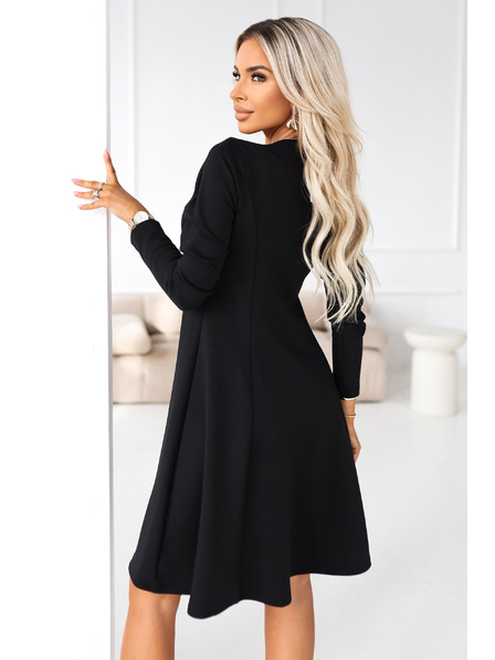 numoco IVANA rochie trapez confortabilă cu decolteu și mânecă lungă - neagră
