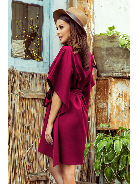 numoco SOFIA Rochie fluture cu legare în talie - vișiniu