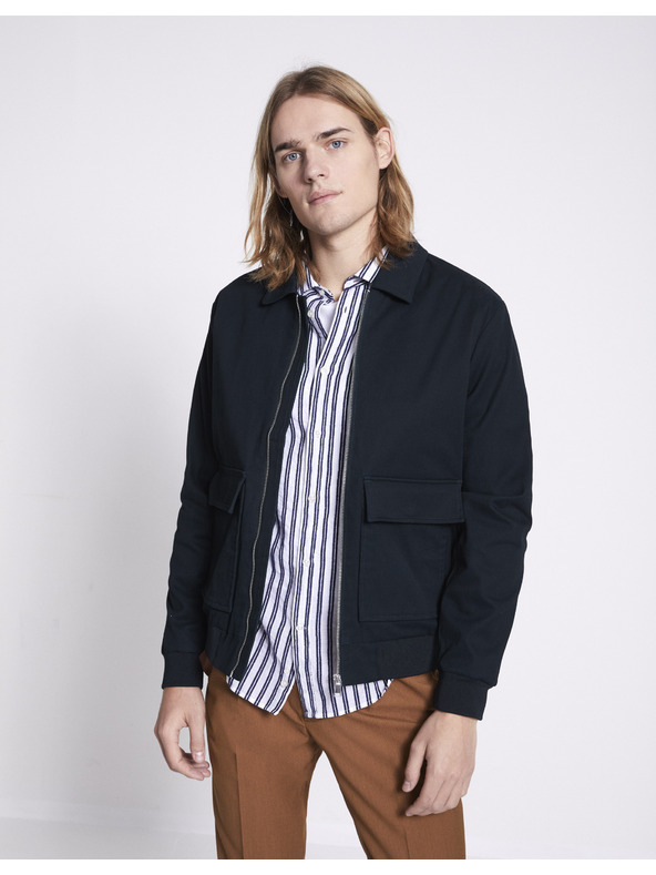 Celio Nukos Jachetă