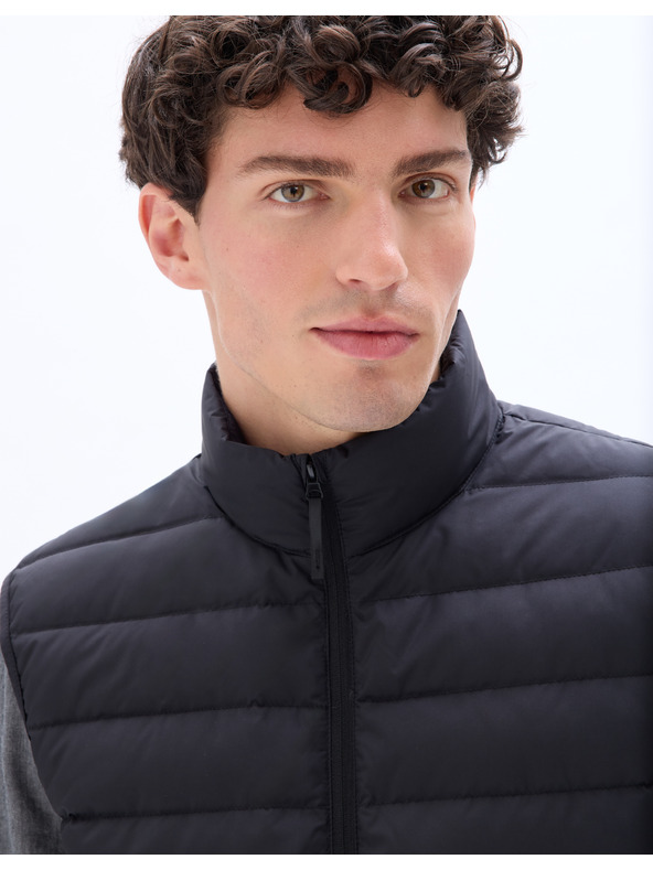 Celio Vestă Mulightsl