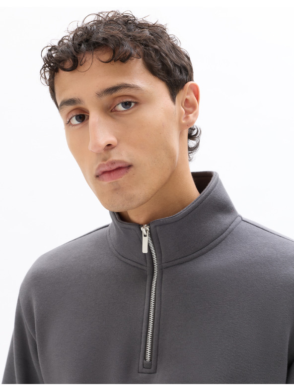Celio Hanorac Metreuk cu guler
