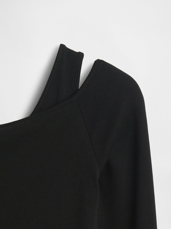 GAP Top cu umerii goi GAP