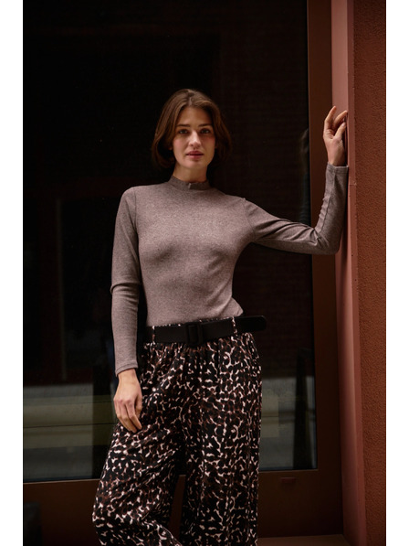 Moodo Tricou maro cu guler înalt Moodo