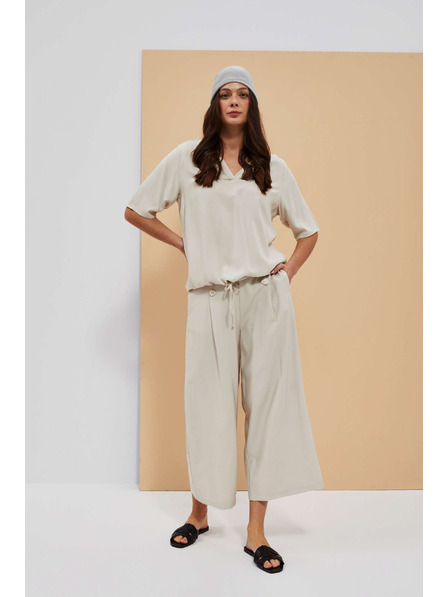 Moodo Cămașă maro nisipiu Moodo cu legătură în talie și decolteu în V