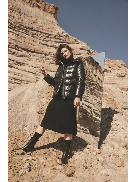 Moodo Geacă scurtă matlasată neagră cu glugă Moodo