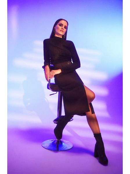 Moodo Bluză neagră cu guler polo decorată cu fir metalic Moodo