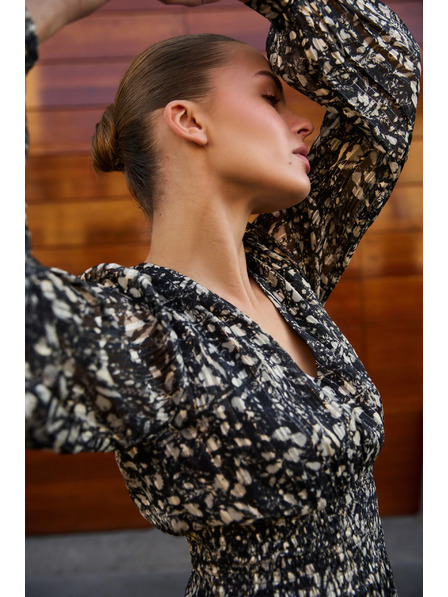 Moodo Rochie cu model și decolteu neagră Moodo