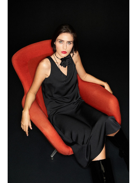 Moodo Cămașă netedă cu decolteu în V neagră Moodo