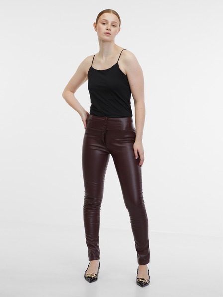 Orsay Pantaloni vișinii din imitație de piele pentru femei ORSAY