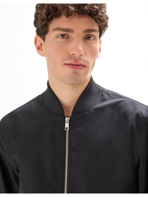 Celio Jachetă Mubluz