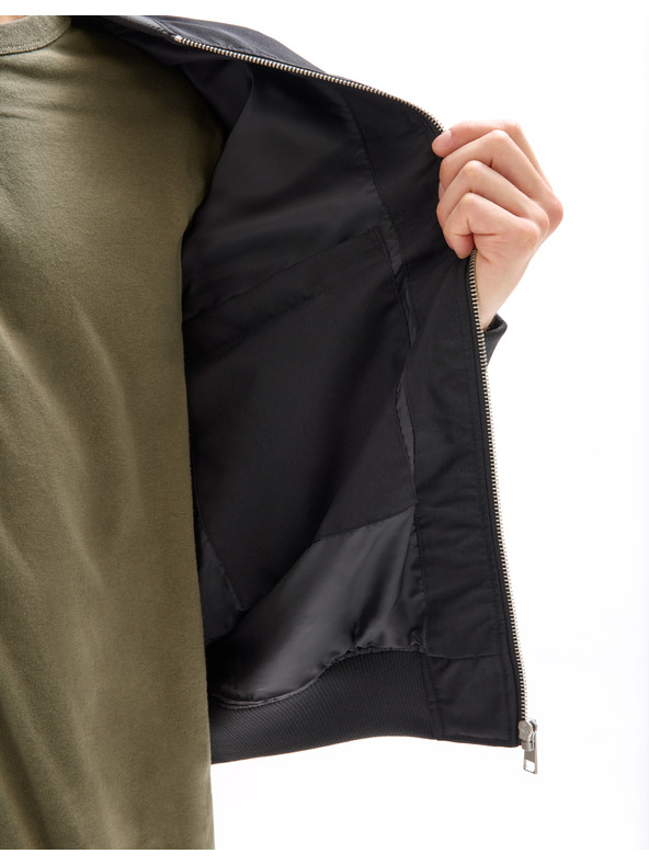 Celio Jachetă Mubluz