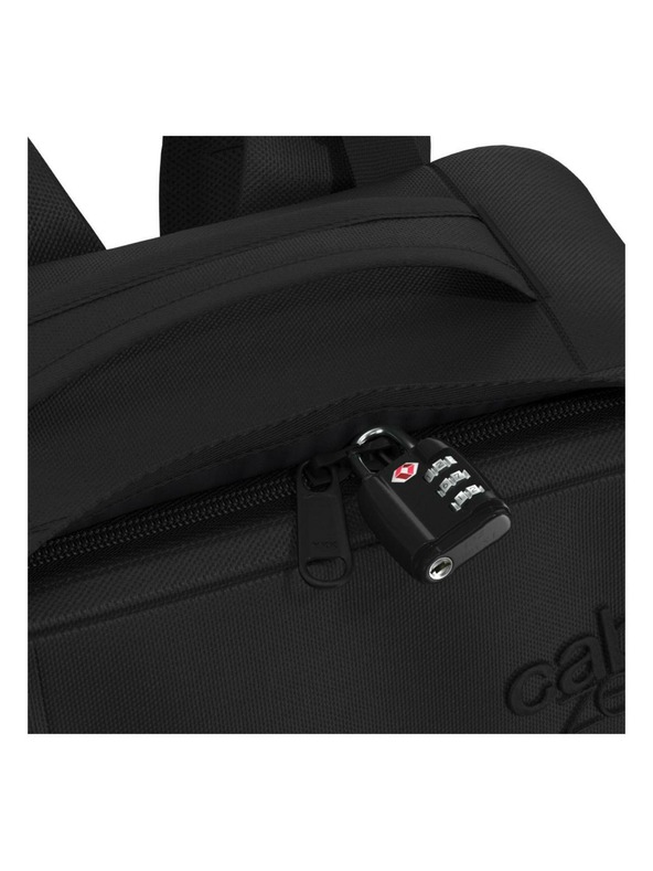 CabinZero Rucsac negru CabinZero Military 36L Absolute Black