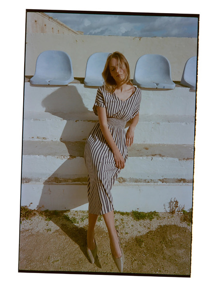 Moodo Rochie din viscoză în dungi albastru închis Moodo