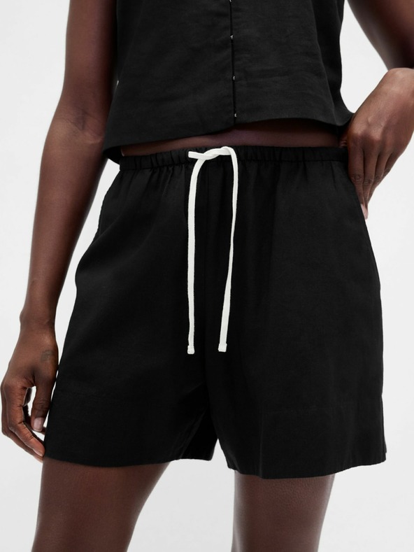 GAP Pantaloni scurți din in GAP