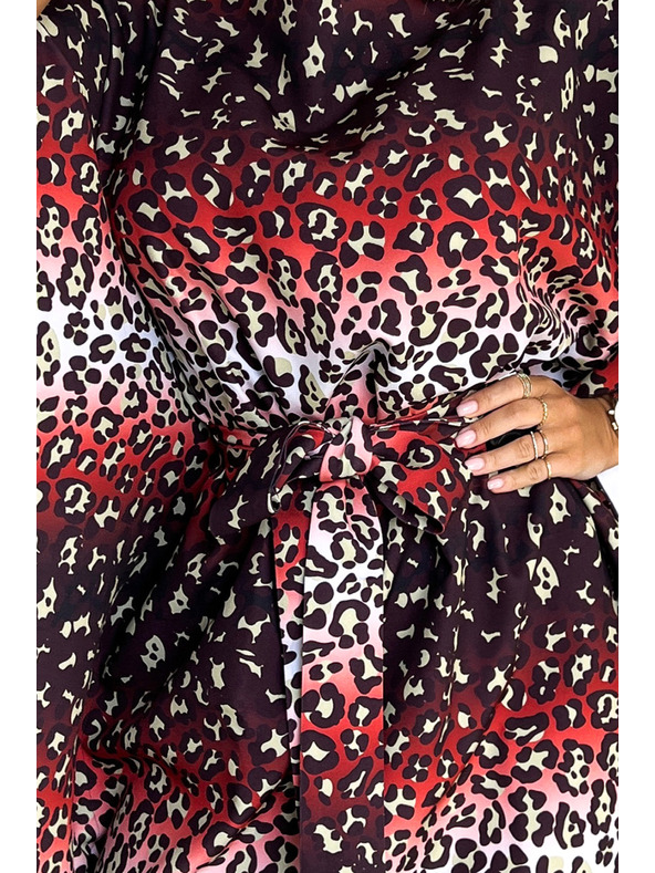 numoco SOFIA Rochie fluture cu centură în talie - jaguar