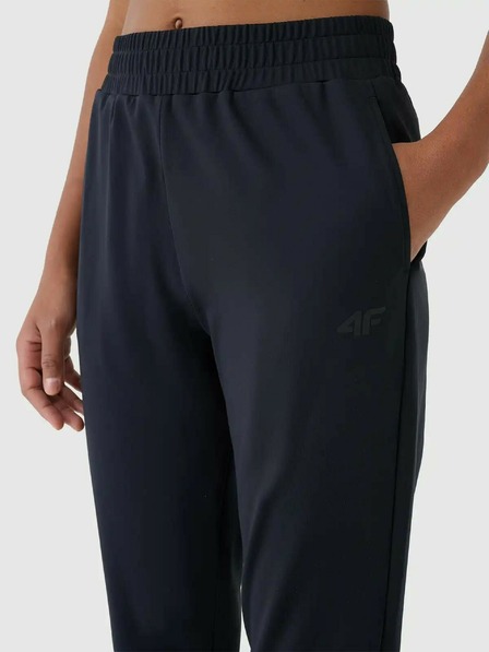 4F Pantaloni de trening pentru femei 4F FNK Jumper